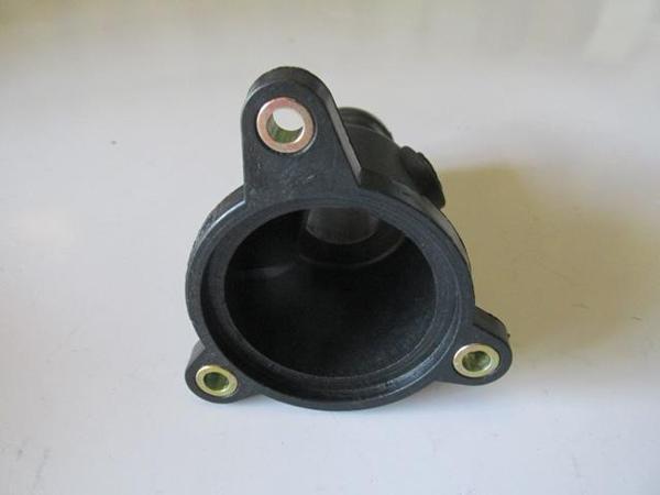 Renault Scenic 2 03/09 Termostat Kapağı 1.6cc (3 Bağlantılı/plasti̇k)  - Image 1