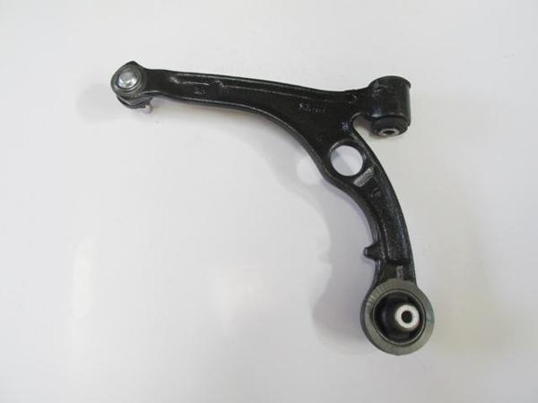 Fiat Stilo 03/06 Ön Alt Tabla Sağ Roti̇lli̇/burçlu (Salıncak) (14,5mm) (Sh)  - Image 1