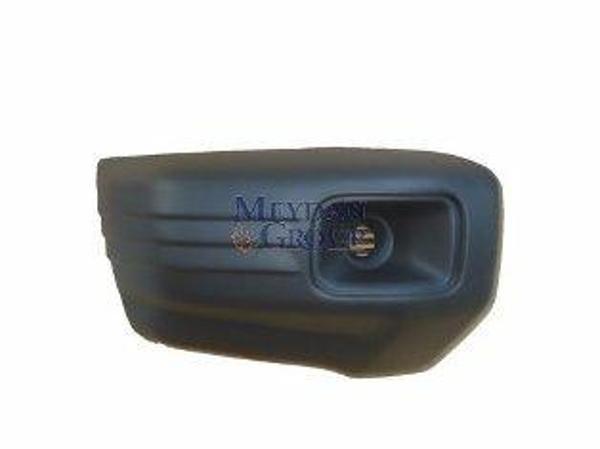 Mitsubishi Pajero 98/00 Ön Tampon Ucu Sağ Deli̇ksi̇z  - Image 1