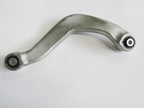 Audi A6 12/18 Arka Üst Tabla Sol Eğri̇ Ti̇p Burçlu (Salıncak) (Sh)  - Image 1