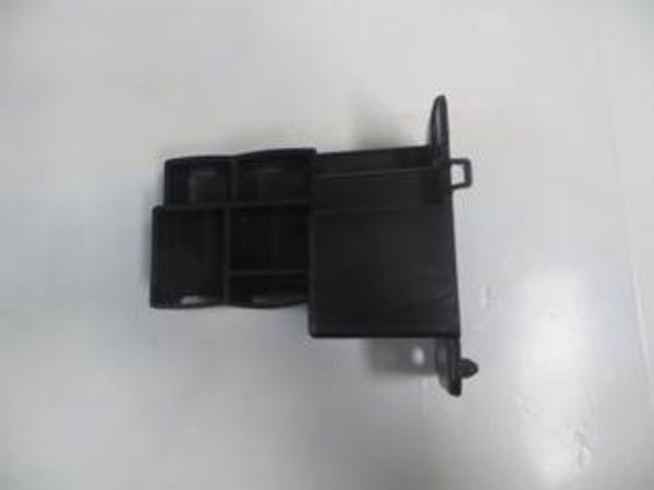 Renault Clio 4 Sport Tourer 13/16 Ön Tampon İç Bağlantı Braketi̇ Sol Plasti̇k  - Image 1