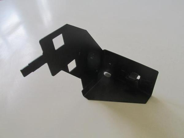 Renault Clio 4 Hb 13/16 Ön Tampon Çamurluk Bağlantı Braketi̇ Sağ (Sac) (Eagle Body)  - Image 1