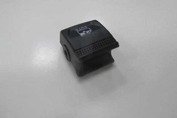 Renault Clio 5 Hb 20/23 Ön/arka Cam Düğme Butonu Sağ/sol Aynı (Adet)  - Image 1