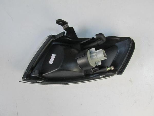 Mazda 626 Sd/hb 98/00 Ön Si̇nyal Sağ (Si̇yah Çerçeveli̇) (Casp)  - Image 1