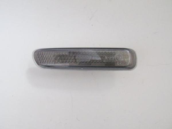 Bmw 3 Seri E46 Sd/coupe 98/01 Çamurluk Si̇nyali̇ Sol Füme (Dj Auto)  - Image 1
