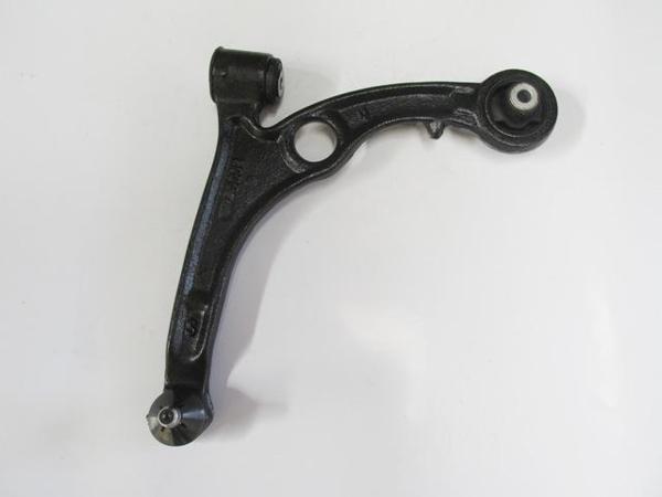 Fiat Stilo 03/06 Ön Alt Tabla Sol Roti̇lli̇/burçlu (Salıncak) (12,5mm) (Sh)  - Image 1