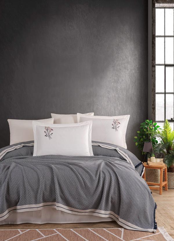 Newhome Damalı El Nakışlı %100 Pamuk Pike Takımı Lacivert - Image 1