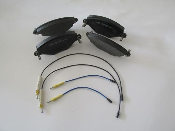Citroen C5 01/05 Ön Fren Balatası 1,6hdı/1,8/2,0/2,0hdı (4 Kablolu)(di̇sk) (148,7x61x17) (Bramax)  - Image 1