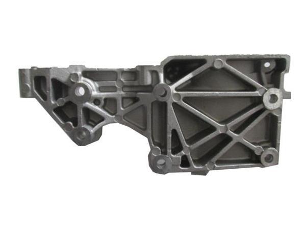 Volkswagen Touran 08/10 Kli̇ma Kompresör Bağlantı Ayağı (Alümi̇nyum)  - Image 1