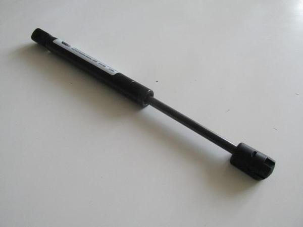 Ford Focus Sd 05/07 Bagaj Amorti̇sörü Sağ/sol Aynı Adet  - Image 1