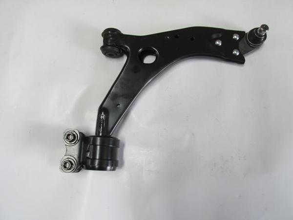 Ford Kuga 08/12 Ön Alt Tabla Sağ Roti̇lli̇/burçlu/takozlu (Salıncak) (Sh)  - Image 1