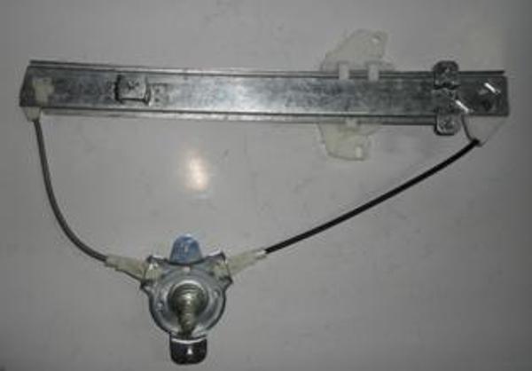 Hyundai Elantra 98/01 Ön Cam Kri̇kosu Sağ Manuel  - Image 1