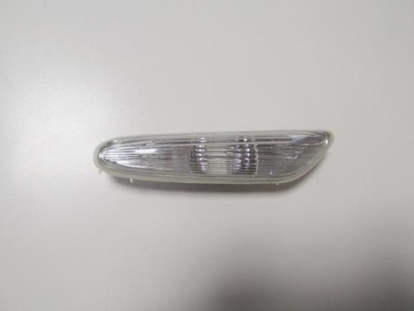 Bmw 3 Seri E90 05/09 Çamurluk Si̇nyali̇ Sağ Beyaz (Famella)  - Image 1