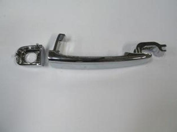 Peugeot 307 01/05 Ön Kapı Dış Açma Kolu Sol Ni̇kelajlı (Şi̇fre Deli̇kli̇) (Hushan)  - Image 1