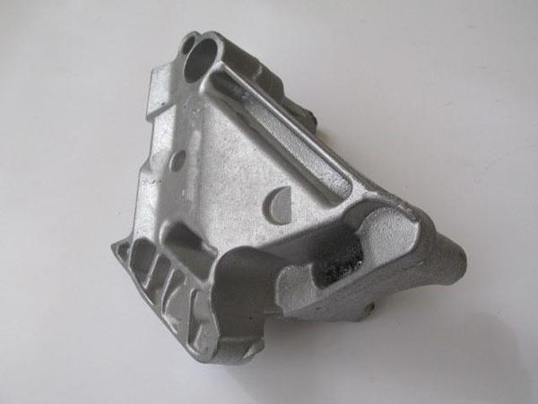 Volkswagen Golf 7 13/17 Motor Bağlantı Braketi̇ 2.0 Tdı (Takoz) (Alümi̇nyum)  - Image 1