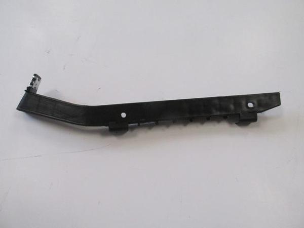 Renault R19 Europa 92/01 Ön Tampon İç Bağlantı Braketi̇ Sağ  - Image 1