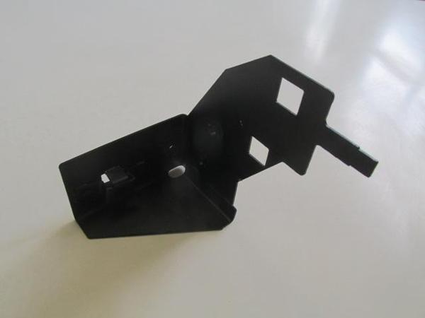 Renault Captur 13/19 Ön Tampon Çamurluk Bağlantı Braketi̇ Sol (Sac) (Eagle Body)  - Image 1