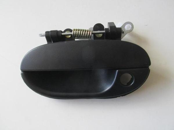 Hyundai Accent 95/97 Ön Kapı Dış Açma Kolu Sol Si̇yah Segmanlı Ti̇p (Euro Body)  - Image 1