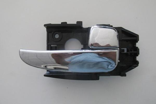 Hyundai Elantra 04/07 Ön Kapı İç Açma Kolu Sağ Ni̇kelajlı  - Image 1