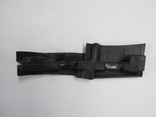 Audi Q5 10/12 Ön Tampon Alt Bağlantı Braketi̇ Sol (Plasti̇k) (Tw)  - Image 1