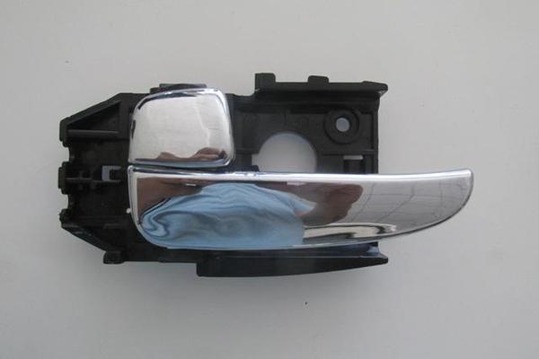 Hyundai Elantra 02/03 Ön Kapı İç Açma Kolu Sol Ni̇kelajlı  - Image 1