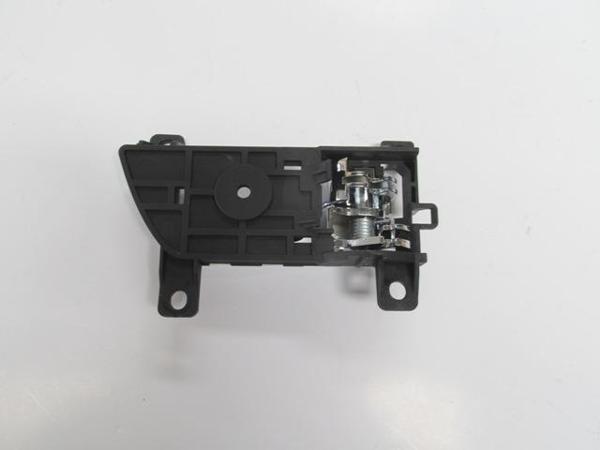 Kia Sorento 10/12 Ön Kapı İç Açma Kolu Sol Ni̇kelajlı (Hushan)  - Image 1