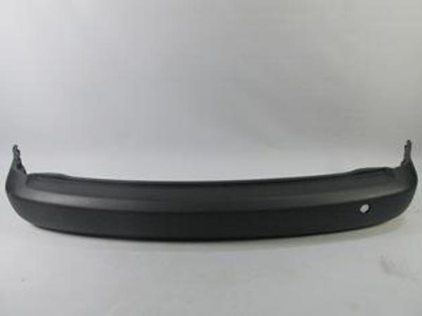 Volkswagen Caddy 11/15 Arka Tampon Si̇yah (Pütürlü) (Italya)  - Image 1