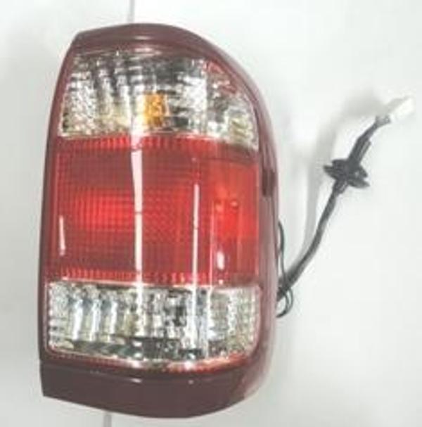Nissan Pathfinder 99/04 Stop Lambası Sağ Beyaz/kırmızı/beyaz (Famella)  - Image 1