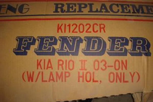 Kia Rio Ii 03/05 Ön Çamurluk Deli̇kli̇ Sağ Band Deli̇ksi̇z (Tw)  - Image 1