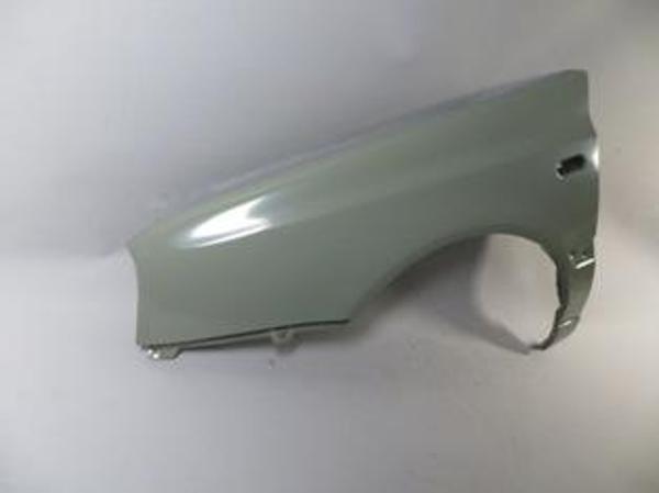Volkswagen Golf 3 92/98 Ön Çamurluk Deli̇kli̇ Sol (Anten Deli̇kli̇) Gri̇ Boyalı (Sımyı)  - Image 1