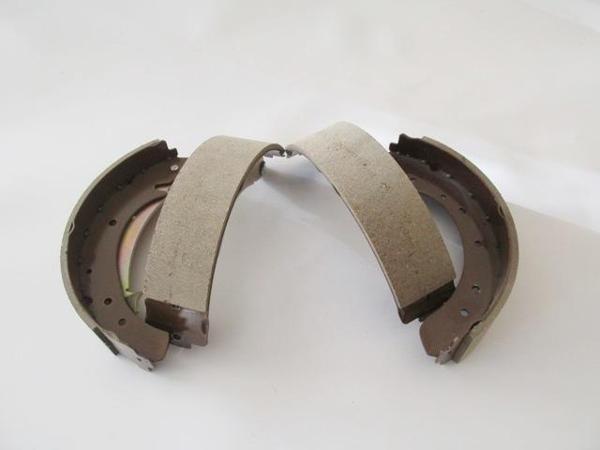 Citroen Jumper 98/01 Arka Fren Pabucu 2,0/2,5/2,8 (127x56)(18 Ki̇şi̇li̇k) (Bramax)  - Image 1