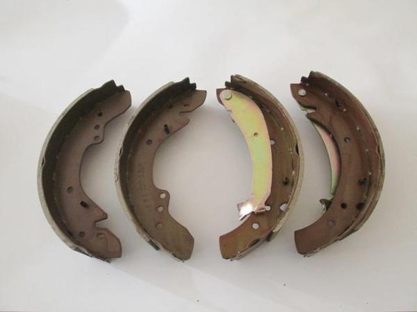Citroen Jumper 98/01 Arka Fren Pabucu 1,9/2,0/2,5/2,8 (127x56) (14 Ki̇şi̇li̇k) (Fmk)  - Image 1