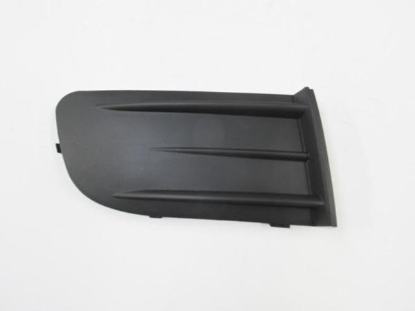 Skoda Octavia 05/09 Si̇s Lamba Kapağı Sağ Si̇yah (Tyg)  - Image 1