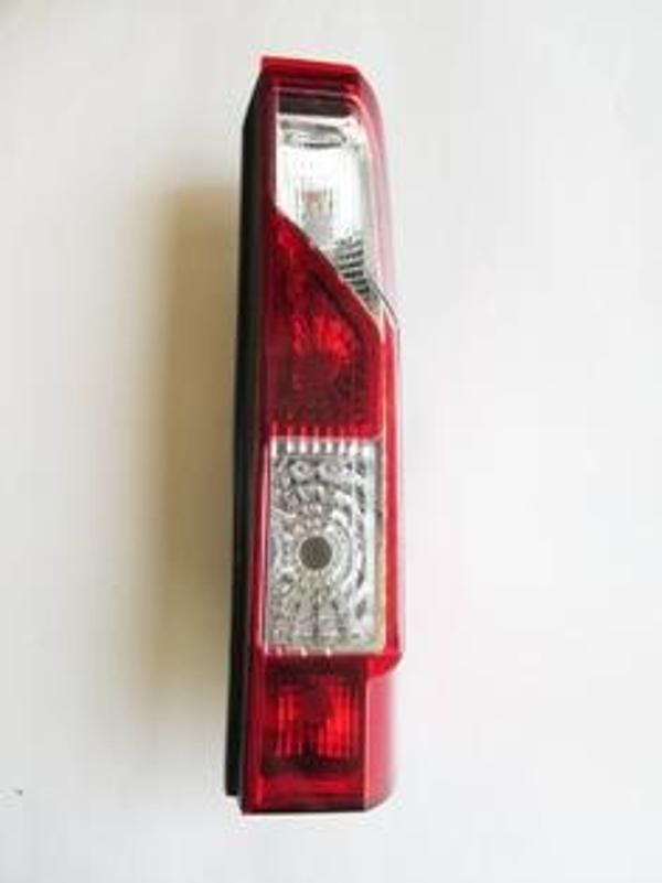 Renault Master 4 20/24 Stop Lambası Sağ Kırmızı/beyaz Duysuz (Mars)  - Image 1