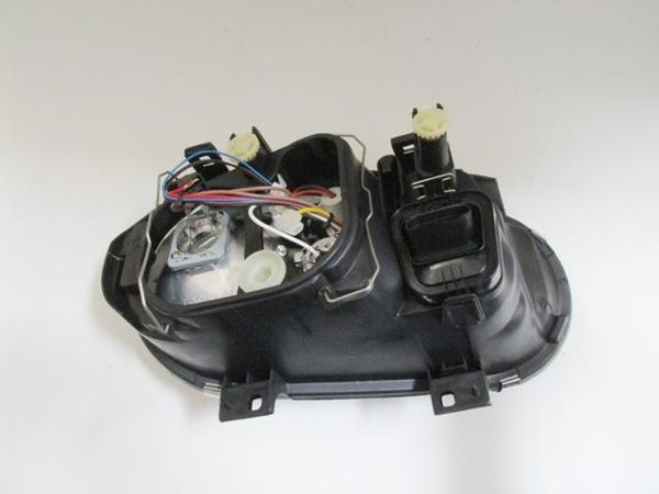 Volkswagen Golf 4 98/04 Far Lambası Sol Elektri̇kli̇/si̇sli̇ (H7/h1/h3)(10pi̇n)(dj Auto)  - Image 1