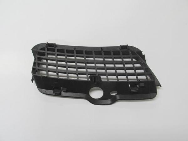 Volkswagen Golf 3 92/98 Si̇s Lamba Kapağı Sağ Si̇yah (Tw)  - Image 1