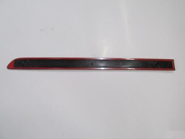 Volkswagen Golf 5 04/09 Arka Kapı Bandı Sağ Gri̇ (Bfn)  - Image 1