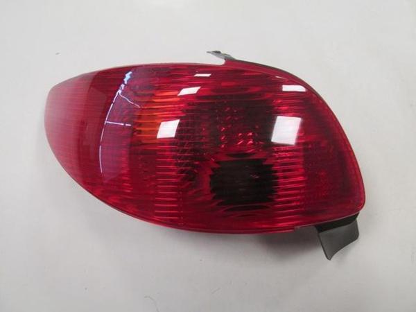 Peugeot 206 Hb 03/09 Stop Lambası Sol Kırmızı (5kapı) (Mars)  - Image 1
