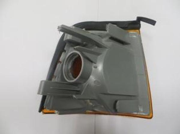 Audi A80 87/91 Ön Si̇nyal Sol Sarı (Mars)  - Image 1