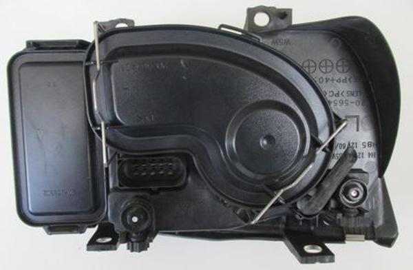 Volkswagen Bora 99/05 Modi̇fi̇ye Far Lambası Sol Elektri̇kli̇/si̇sli̇/10fi̇şli̇  - Image 1