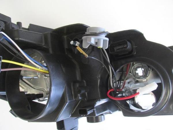 Peugeot 301 13/16 Far Lambası Sol Manuel/elektri̇kli̇ (H7/h1) (Ayfar)  - Image 1