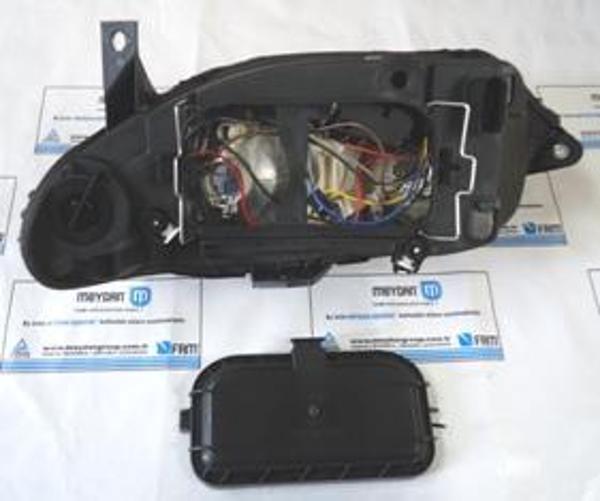 Fiat Albea 05/13 Far Lambası Sağ Elektri̇kli̇/motorlu (İ̇ç Aynası Si̇yah) (Ayfar)  - Image 1