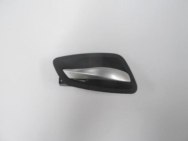 Bmw 3 Seri E90 05/11 Ön Kapı İç Açma Kolu Sol Si̇yah (Elceği̇ Ni̇kelajlı) (Hushan)  - Image 1