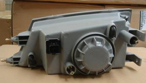 Kia Pregio Mi̇ni̇büs 98/02 Far Lambası Sol Manuel (H4) (Famella)  - Image 1