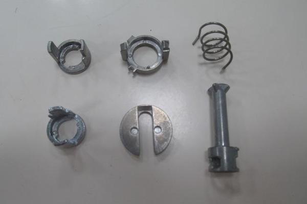 Bmw X5 E53 00/06 Ön/arka Kapı Ki̇li̇tleme Butonu Set (6 Parça)  - Image 1