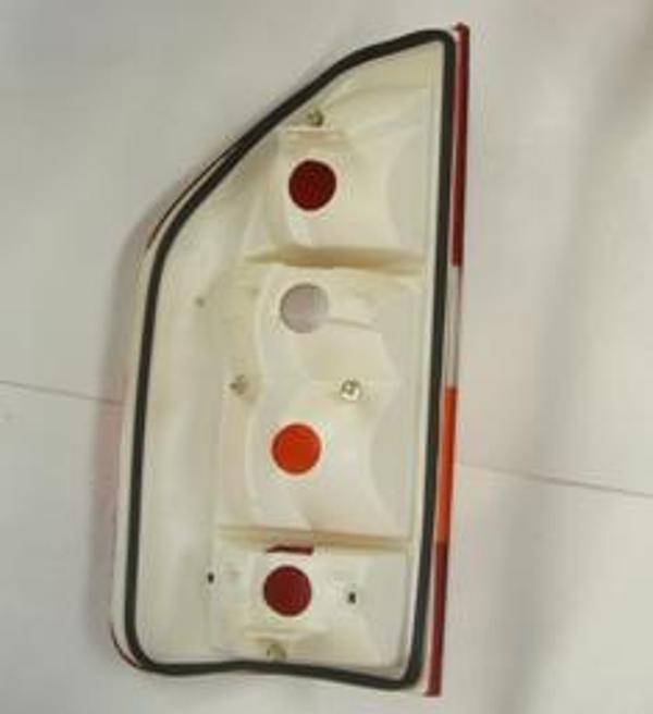 Mercedes Sprinter 95/00 Stop Lambası Sağ Kırmızı/beyaz/sarı (Famella)  - Image 1