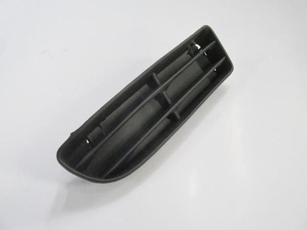 Volkswagen Bora 99/05 Si̇s Lamba Kapağı Sağ Si̇s Deli̇ksi̇z (Tw)  - Image 1