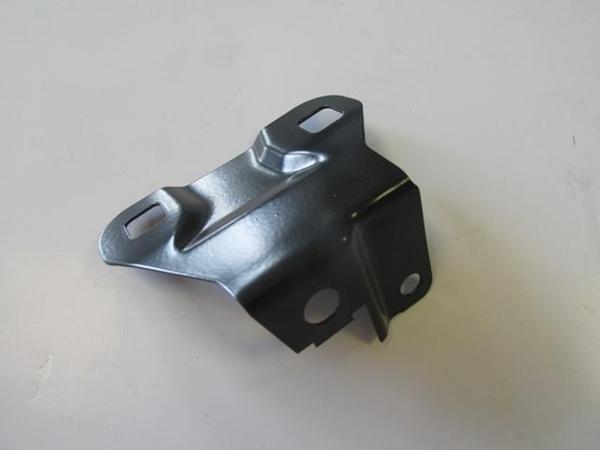 Bmw 5 Seri F10 10/16 Ön Çamurluk Braketi̇ (Tutucu) Sol  - Image 1