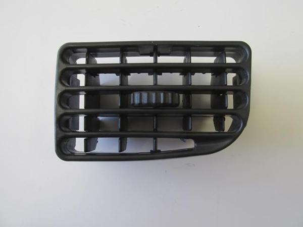 Renault R19 Europa 92/01 Ön Göğüs Köşe Üfleme Peteği̇ Sol (Di̇fi̇zör)  - Image 1