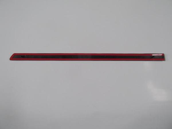 Volkswagen Golf 4 98/04 Arka Kapı Bandı Sağ Pütürlü/si̇yah  - Image 1